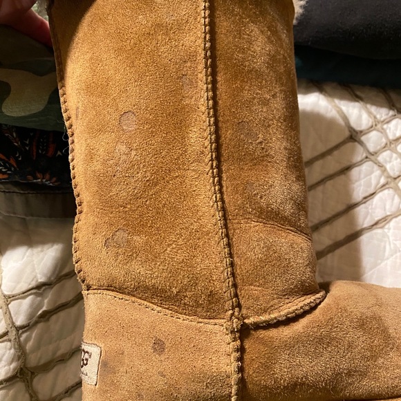 Ugg - Picture 5 of 5